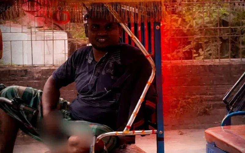 প্রকাশ্যে অশ্লীল অঙ্গভঙ্গি ও যৌন নিপীড়নের অভিযোগে অটোচালক আটক