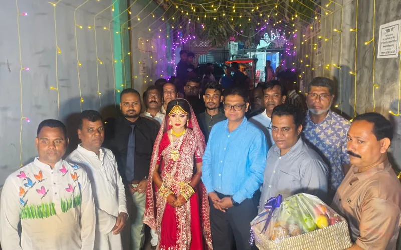 সুইপারের মা-হারা কনের বিয়েতে গাজীপুরের ডিসি