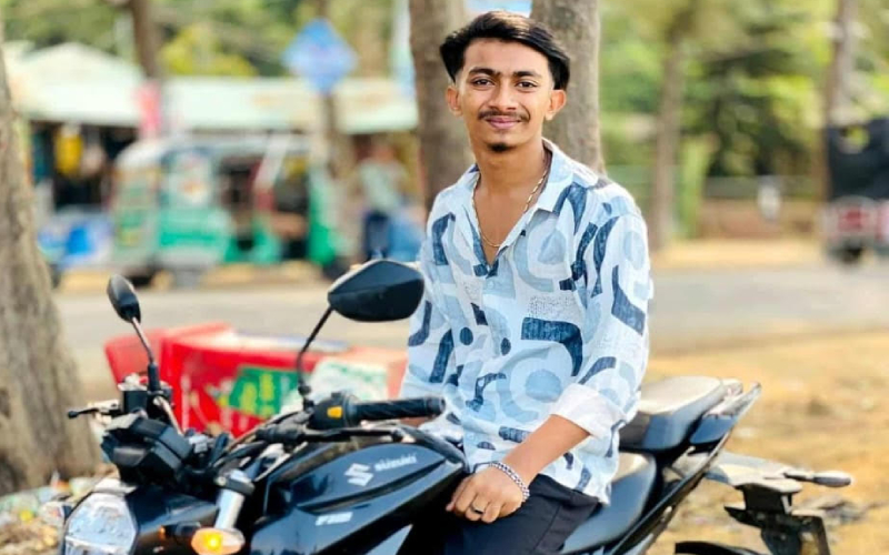 তেল আনতে গিয়ে প্রাণ গেল তরুণের