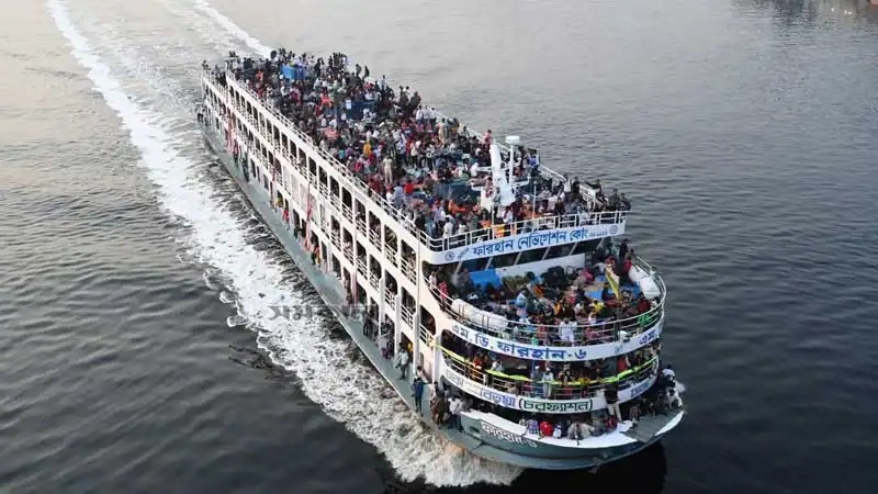 নৌযানে যাত্রী ভিড়, বাংলাদেশে নৌপথে যাত্রী পরিবহন. Channel i News - চ্যানেল আই নিউজ