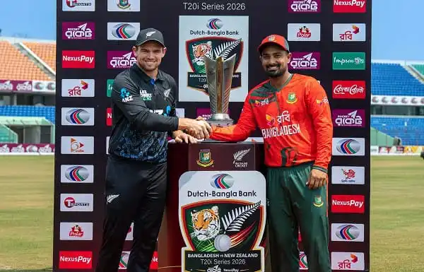 বাংলাদেশ ও নিউজিল্যান্ড ক্রিকেট দলের অধিনায়কদের ট্রফি গ্রহণের ছবি।. Channel i News - চ্যানেল আই নিউজ
