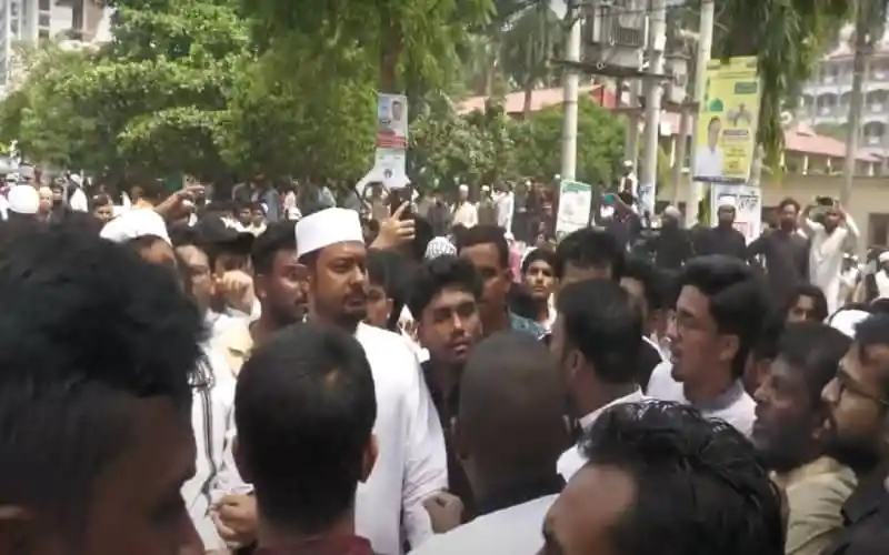 ঝিনাইদহে এনসিপির মুখ্য সংগঠক নাসীরুদ্দীন পাটওয়ারীর ওপর হামলার প্রতিবাদে জনতার সমাবেশ. Channel i News - চ্যানেল আই নিউজ
