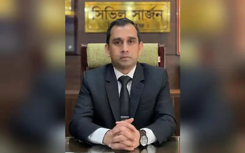 কিশোরগঞ্জের সিভিল সার্জন ওএসডি হওয়ার পর অফিসে বসে আছেন. Channel i News - চ্যানেল আই নিউজ