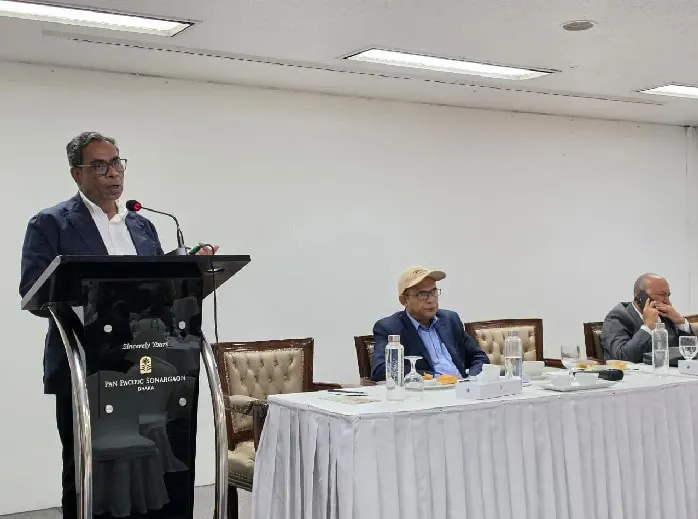 স্বাস্থ্য প্রতিমন্ত্রীর বক্তৃতা, প্যানেল আলোচনায় অংশগ্রহণকারী উপস্থিত।. Channel i News - চ্যানেল আই নিউজ