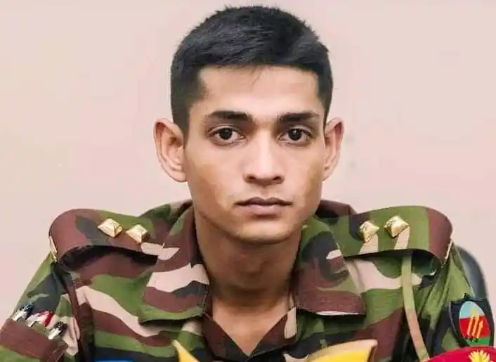 লেফটেন্যান্ট তানজিমের ছবি, বাংলাদেশ সেনাবাহিনীর সদস্য. Channel i News - চ্যানেল আই নিউজ