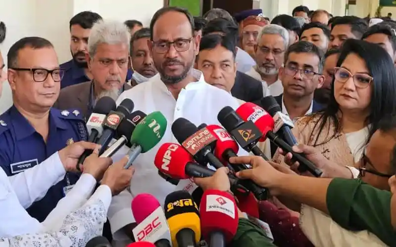 কৃষিমন্ত্রী পার্শ্ববর্তী দেশ থেকে কোরবানির পশু আমদানির প্রয়োজন নেই বলে জানান।. Channel i News - চ্যানেল আই নিউজ