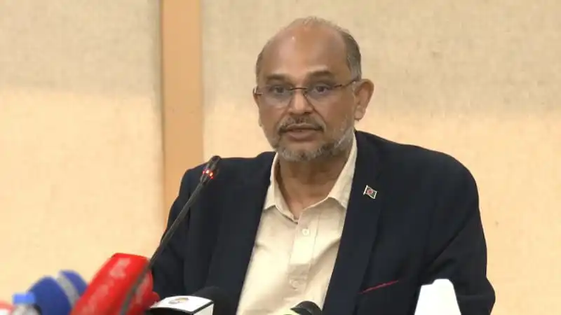 প্রধানমন্ত্রীর অর্থ উপদেষ্টার সাক্ষাৎকার, টাকাপ্রচারের গালগল্প নিয়ে আলোচনা. Channel i News - চ্যানেল আই নিউজ