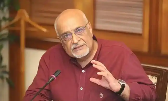 দেবপ্রিয় ভট্টাচার্য বক্তৃতা দিচ্ছেন, উন্নয়ন ও শিক্ষা নিয়ে আলোচনা. Channel i News - চ্যানেল আই নিউজ