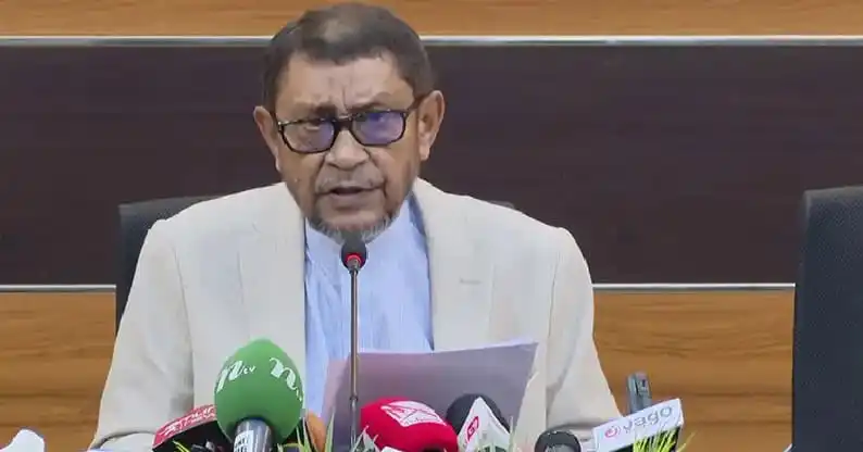 স্বাস্থ্যমন্ত্রী হামের টিকা কার্যক্রমের অগ্রগতি ঘোষণা করছেন. Channel i News - চ্যানেল আই নিউজ
