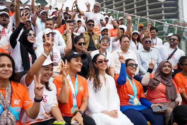 বাংলাদেশের ক্রীড়াবিদদের শুভেচ্ছা জানিয়ে জনসমাগমে আনন্দের মুহূর্ত. Channel i News - চ্যানেল আই নিউজ