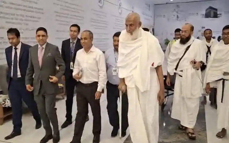 প্রধানমন্ত্রী শেখ হাসিনা হজ ব্যবস্থাপনা পরিদর্শন করছেন. Channel i News - চ্যানেল আই নিউজ