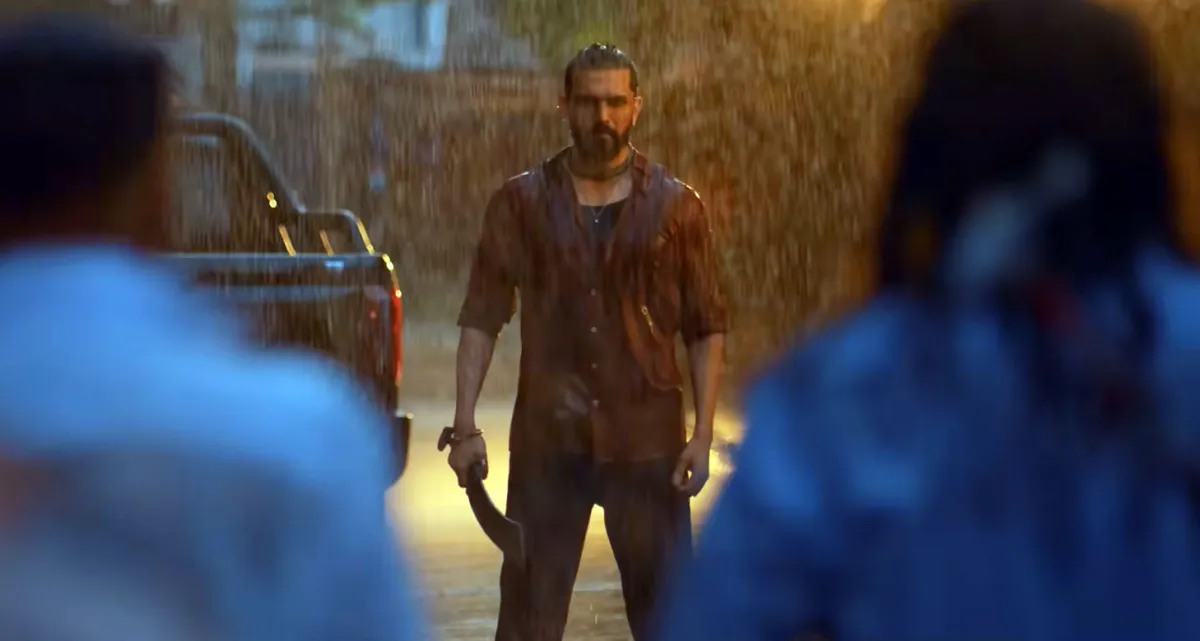 ‘কী ভাবছিলি, মইরা গেছি? মরি নাই…’