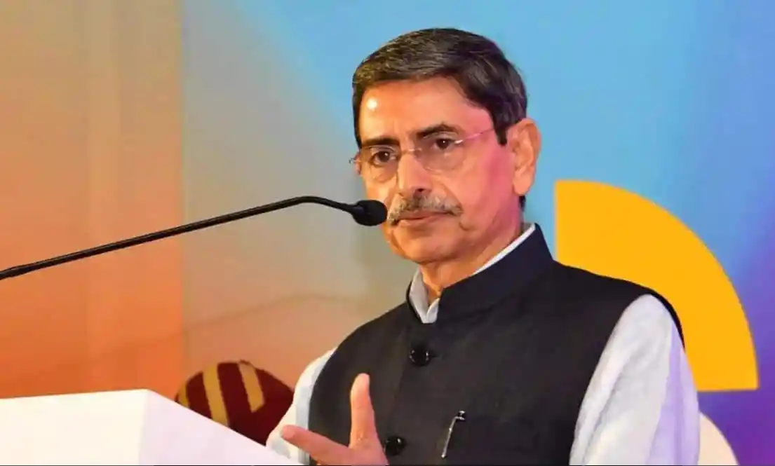 রাজ্যপাল বিধানসভা ভেঙে দেওয়ার নির্দেশ দেন, বক্তা মঞ্চে দাঁড়িয়ে. Channel i News - চ্যানেল আই নিউজ