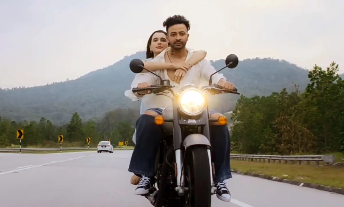 আইকনিক প্রেমের ছবি ‘রকস্টার’