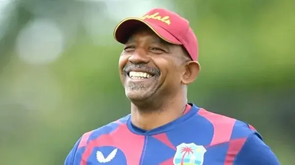 বাংলাদেশ ক্রিকেট দলের একজন খেলোয়াড় হাসিমুখে হাসছেন. Channel i News - চ্যানেল আই নিউজ