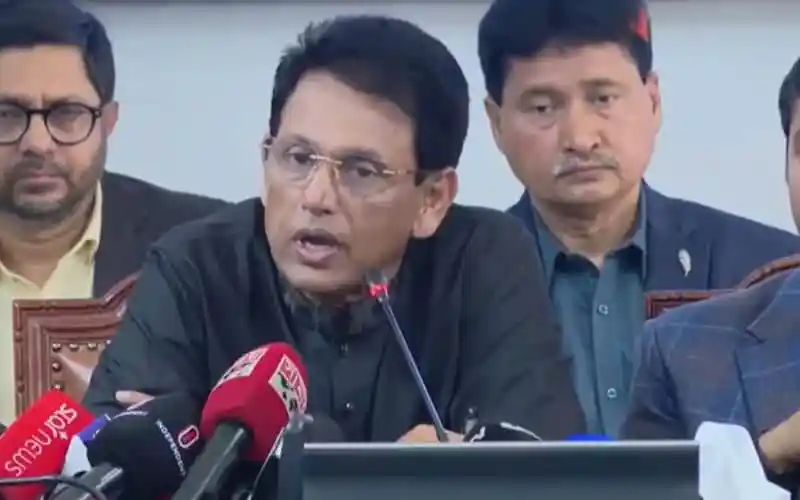 শিক্ষামন্ত্রী সংবাদ সম্মেলনে বক্তব্য দিচ্ছেন. Channel i News - চ্যানেল আই নিউজ