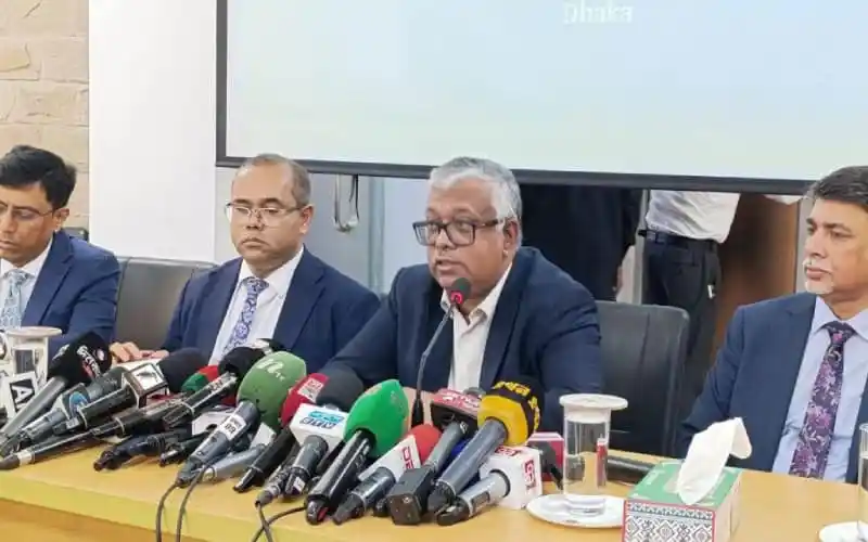 বাংলাদেশের পররাষ্ট্র সচিব মালয়েশিয়ার শ্রমবাজারে বাংলাদেশি কর্মী বাড়ানোর অনুরোধ জানাচ্ছেন।. Channel i News - চ্যানেল আই নিউজ