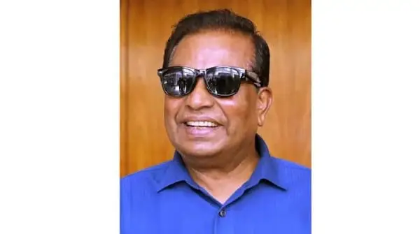 আব্দুল গাফফার sunglasses পরা, হাস্যোজ্জ্বল ছবি. Channel i News - চ্যানেল আই নিউজ