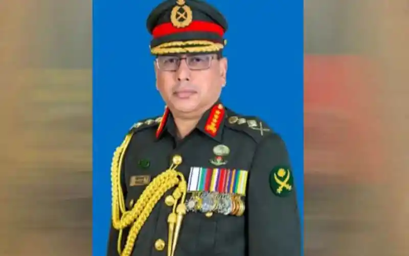 বাংলাদেশ সেনাপ্রধানের সামরিক পোশাক পরিহিত ছবি।. Channel i News - চ্যানেল আই নিউজ