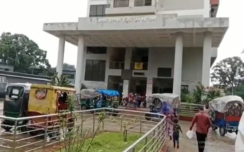 কুড়িগ্রামে ট্রাক ও অটোরিকশার মুখোমুখি সংঘর্ষের স্থান, নিহত ১. Channel i News - চ্যানেল আই নিউজ