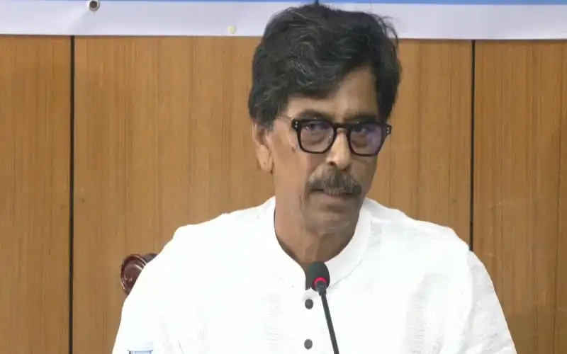 কৃষিমন্ত্রী পেঁয়াজ ও আঁদা উৎপাদনে স্বয়ংসম্পূর্ণ হওয়ার কথা বলছেন. Channel i News - চ্যানেল আই নিউজ