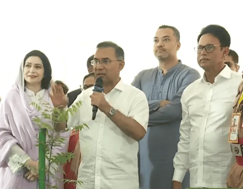 প্রধানমন্ত্রী বৃক্ষরোপণ কর্মসূচিতে অংশগ্রহণ করেন।. Channel i News - চ্যানেল আই নিউজ