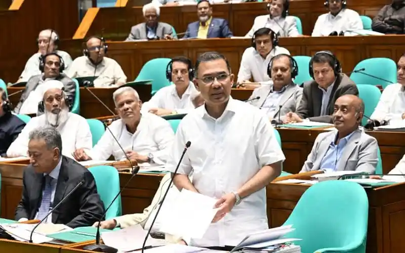 প্রধানমন্ত্রী সংসদে বক্তৃতা দিচ্ছেন, সংসদ সদস্যরা উপস্থিত. Channel i News - চ্যানেল আই নিউজ
