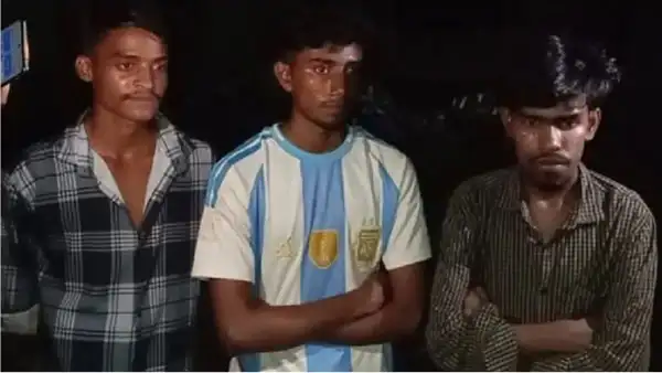 আশুলিয়ায় গ্রেপ্তার ৩ যুবক, সংঘবদ্ধ ধর্ষণের অভিযোগে. Channel i News - চ্যানেল আই নিউজ