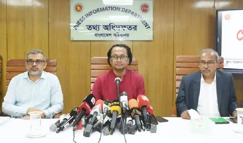 তথ্য উপদেষ্টা সাংবাদিকদের সঙ্গে প্রেস ব্রিফিং করছেন।. Channel i News - চ্যানেল আই নিউজ