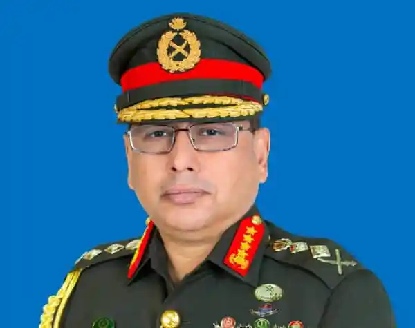 বাংলাদেশ সেনাবাহিনীর উচ্চপদস্থ কর্মকর্তা পোষাক পরিহিত. Channel i News - চ্যানেল আই নিউজ
