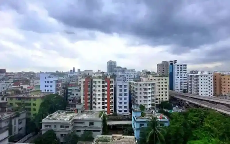 বৃষ্টির পূর্বাভাসের জন্য আকাশের কালো মেঘে ঢাকা দৃশ্য. Channel i News - চ্যানেল আই নিউজ