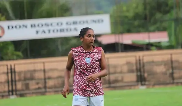 আনিকা ক্রিকেট মাঠে ব্যাটিং প্রস্তুত, খেলাধুলার জন্য প্রস্তুত. Channel i News - চ্যানেল আই নিউজ