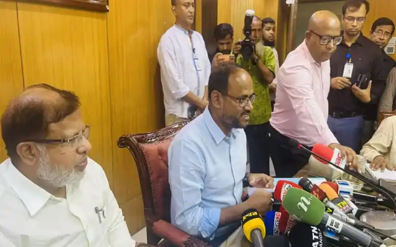 বাংলাদেশের জনপ্রিয় সংবাদপত্র চ্যানেল আই অনলাইন, কোরবানির পশুর হাটের সংবাদ. Channel i News - চ্যানেল আই নিউজ