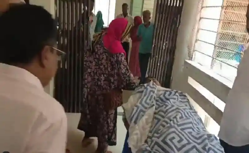 আহত দুই বাংলাদেশি হাসপাতালে ভর্তি, সীমান্তে বিএসএফের গুলির ঘটনায়. Channel i News - চ্যানেল আই নিউজ