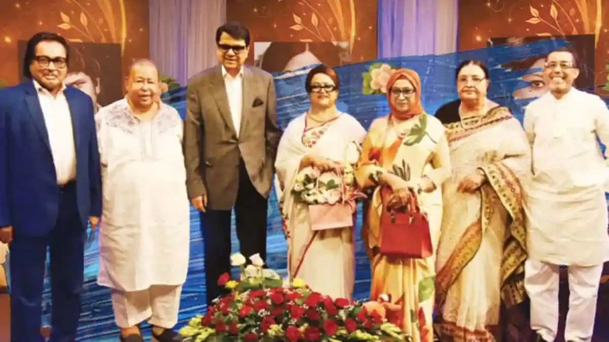 আলোছায়ার পুতুলের অনুষ্ঠানে অতিথিরা উপস্থিত. Channel i News - চ্যানেল আই নিউজ