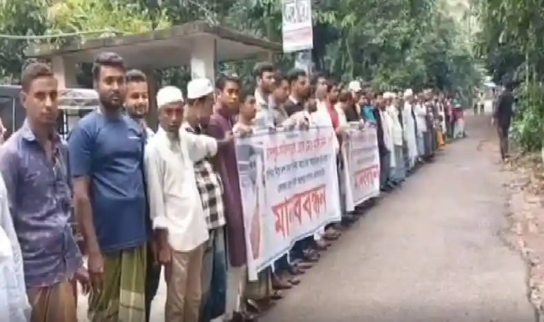 রাশিয়ায় নিয়ে সেনাবাহিনীর কাছে বিক্রির অভিযোগ, বিপদে ৩০ বাংলাদেশি