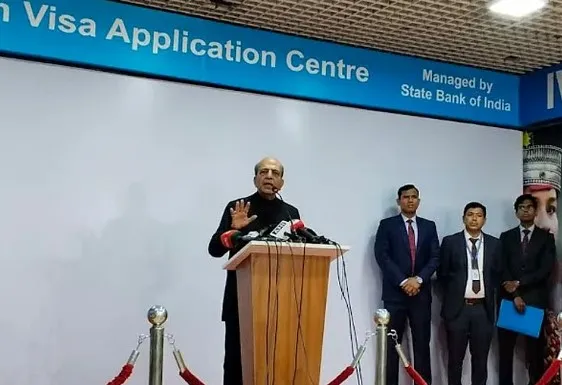 বাংলাদেশিদের জন্য ভারতের ট্যুরিস্ট ভিসা কার্যক্রম আবার শুরু