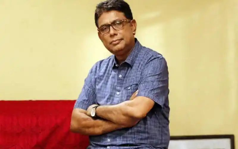 চ্যানেল আই অনলাইন ছোটকাকু আফজাল হোসেনের ছবি, তিনি পরিপাটি পোশাক পরিহিত।. Channel i News - চ্যানেল আই নিউজ