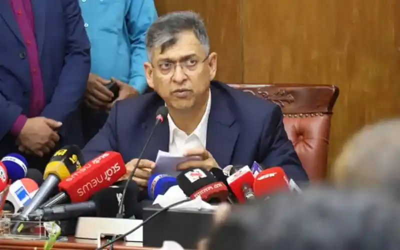 স্বরাষ্ট্রমন্ত্রীর অন-অ্যারাইভাল ভিসা নির্দেশনা নিয়ে সংবাদ সম্মেলন. Channel i News - চ্যানেল আই নিউজ