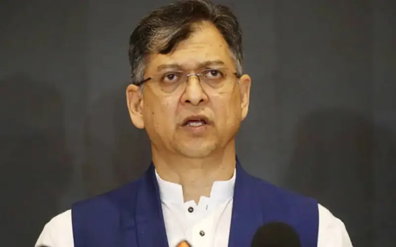 স্বরাষ্ট্রমন্ত্রী ইউএন-কপস সম্মেলনে যোগ দিতে নিউইয়র্ক যাচ্ছেন. Channel i News - চ্যানেল আই নিউজ