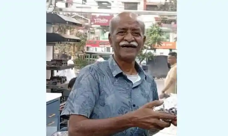বীর মুক্তিযোদ্ধা ও সিনিয়র সাংবাদিক কিসমত খন্দকারের ছবি. Channel i News - চ্যানেল আই নিউজ