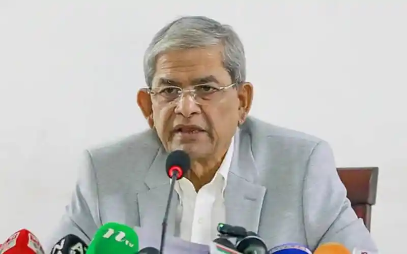 মির্জা ফখরুল ইসলাম আলমগীর সংবাদ সম্মেলনে বক্তব্য দিচ্ছেন. Channel i News - চ্যানেল আই নিউজ