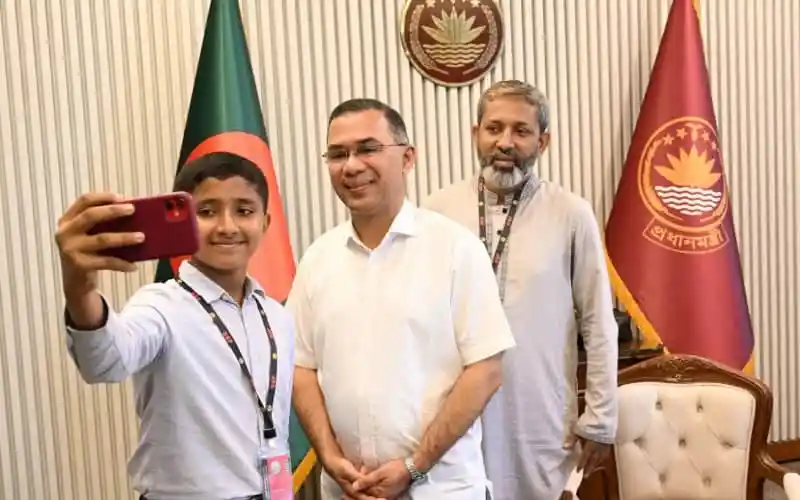 প্রধানমন্ত্রীর সঙ্গে মাইলস্টোন ট্র্যাজেডিতে বোন হারানো তাহসিনের সাক্ষাৎ. Channel i News - চ্যানেল আই নিউজ