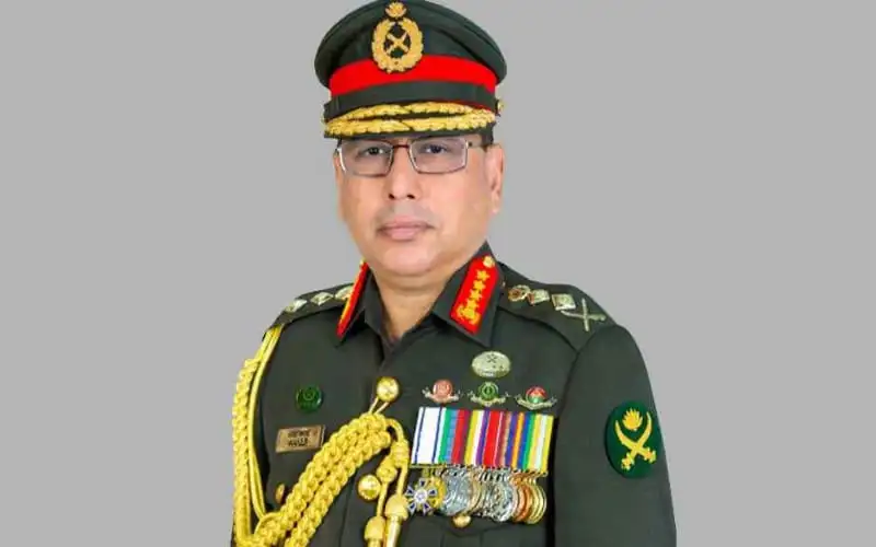 বাংলাদেশ সেনাপ্রধানের সামরিক পোশাক পরিহিত ছবি. Channel i News - চ্যানেল আই নিউজ