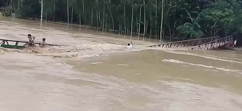শেরপুরে পাহাড়ি ঢলে ভেঙে গেছে বেইলি সেতু, যোগাযোগ বিচ্ছিন্ন. Channel i News - চ্যানেল আই নিউজ