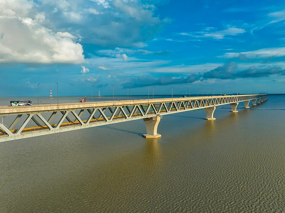 পদ্মা সেতুর দৃশ্য, আকাশ ও পানির মাঝে বিস্তৃত সেতু. Channel i News - চ্যানেল আই নিউজ