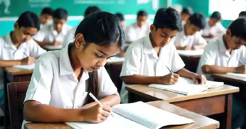 প্রাথমিক বৃত্তির ফল প্রকাশের জন্য ছাত্রছাত্রীরা পরীক্ষা দিচ্ছে. Channel i News - চ্যানেল আই নিউজ