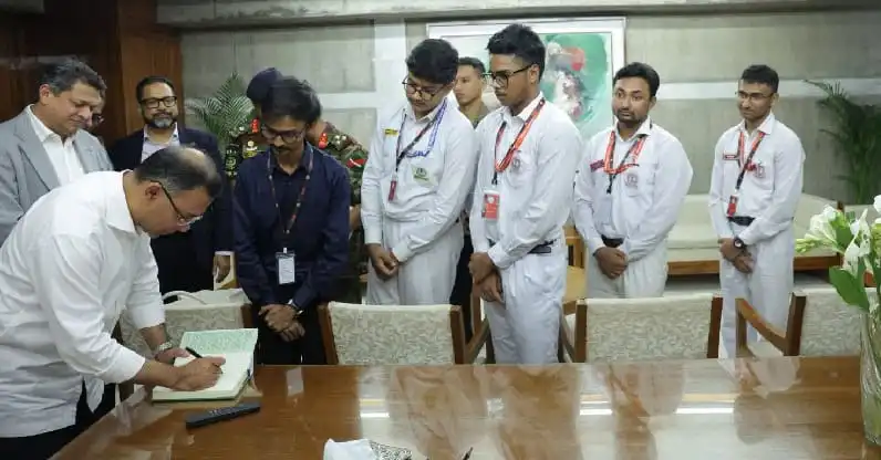 প্রধানমন্ত্রীর সঙ্গে শিক্ষার্থীদের সাক্ষাৎ ও আলোচনা. Channel i News - চ্যানেল আই নিউজ