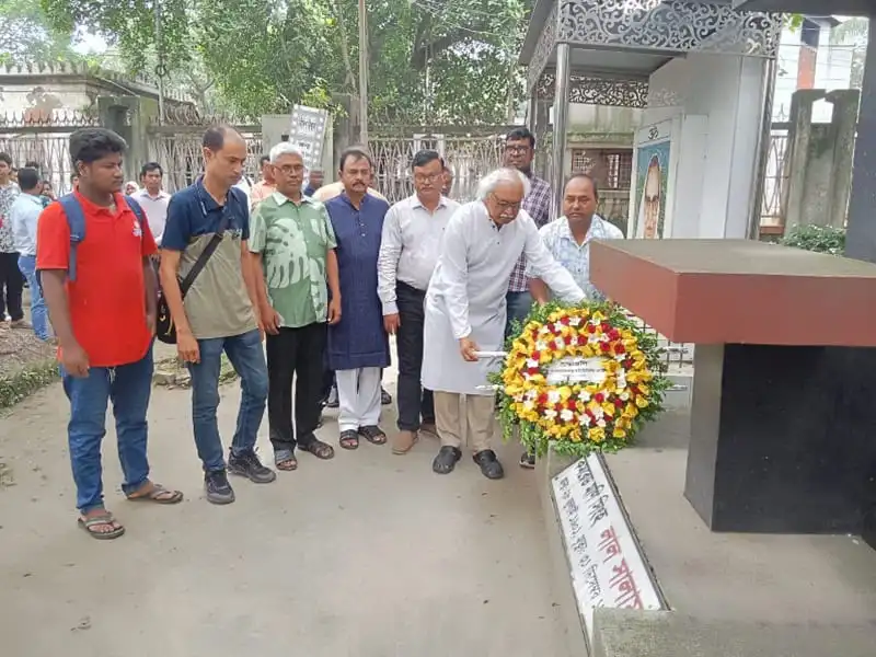 রুহিন হোসেন প্রিন্সসহ নেতৃবৃন্দ স্মরণসভায় অংশগ্রহণ করছেন. Channel i News - চ্যানেল আই নিউজ