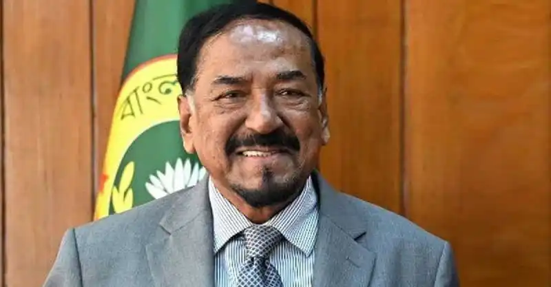 হাফিজ উদ্দিন আহমদ রাষ্ট্রপতি, প্রজ্ঞাপন জারি